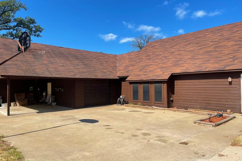 Rachel Anderson 70 Fairfield 3/2.5/1 Story & a Half, Granite Kitchen, 2 Living Rms, +/.620